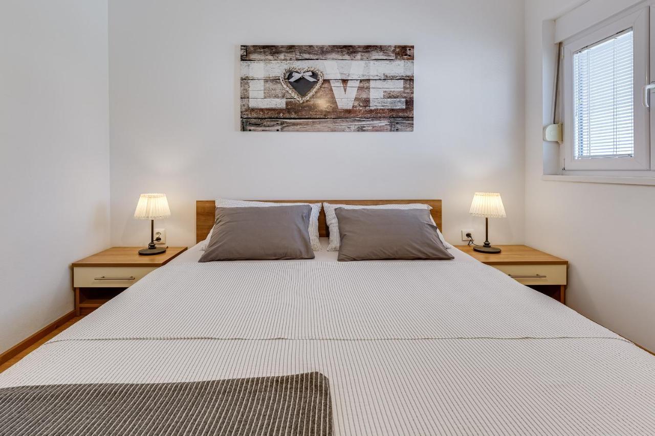 Apartments Juraj Петрчане Экстерьер фото